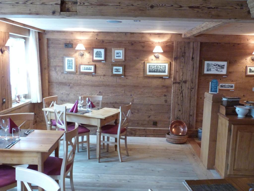 Hotel De Ville Rossinière Extérieur photo
